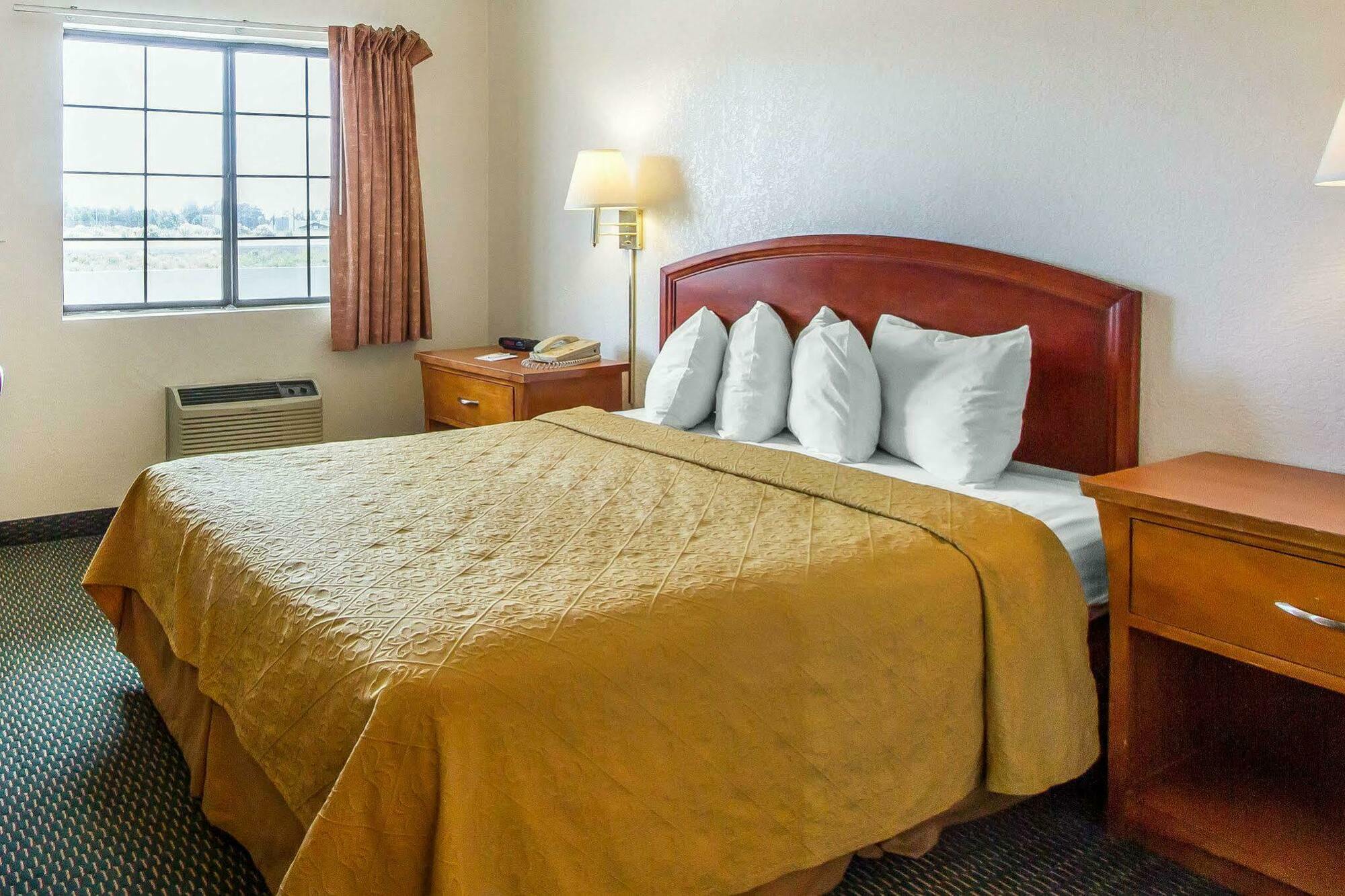 Quality Inn Flagstaff East I-40 Exterior photo