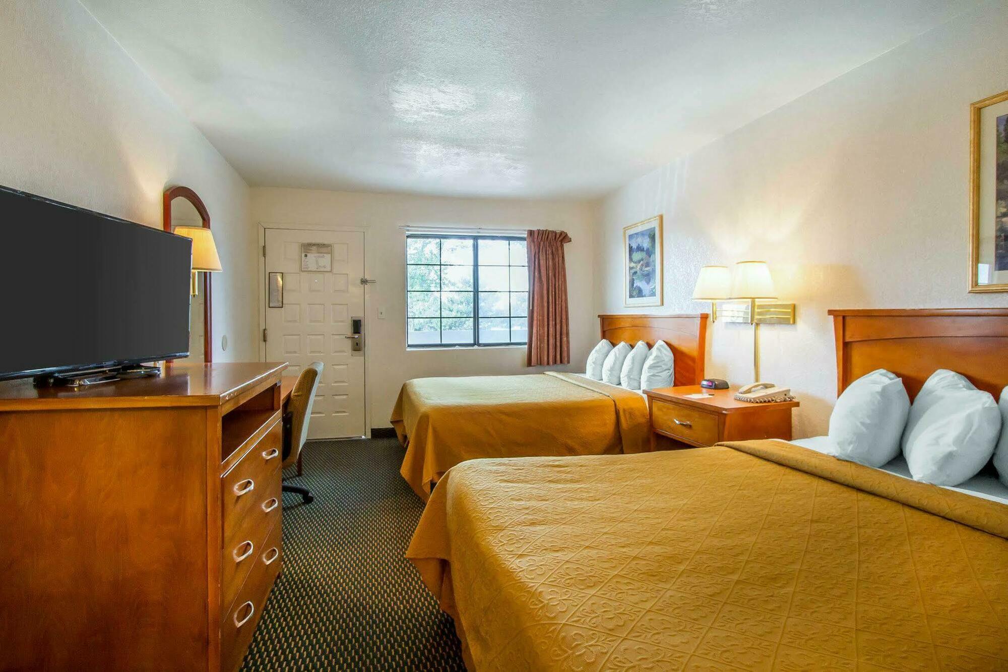Quality Inn Flagstaff East I-40 Exterior photo